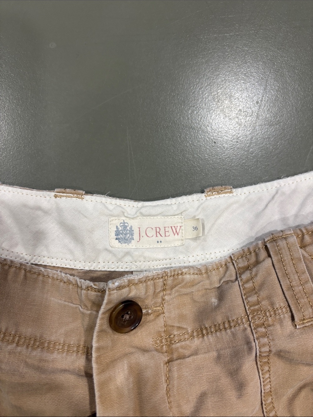 J. Crew old school Men’s Tan cargo shorts